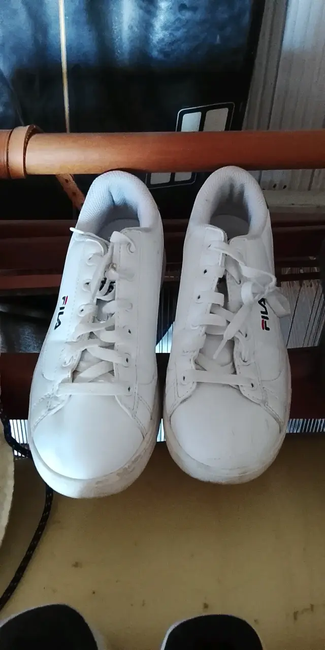 Zapatillas deportivas negras y blancas - 4