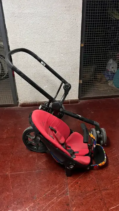 Coche Quinny rojo para bebé - miniatura 5