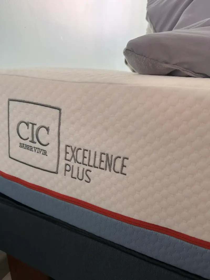 Cama Cic con Colchón Excellence Plus CIC - 1