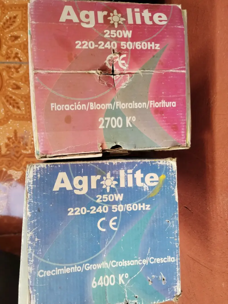 Ampolletas CFL Agro-Lite 200W - 2