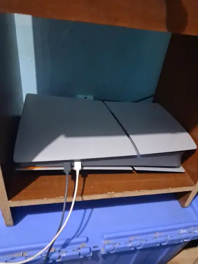Consola PS5 con cables incluidos - miniatura 1