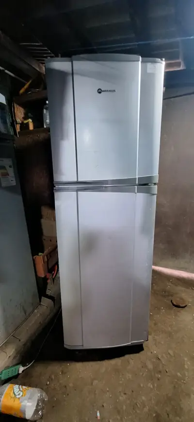 Se vende  Refrigerador  y estufa eltrica - miniatura 1