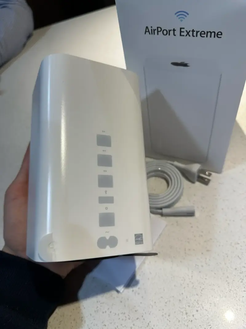 Router Apple AirPort Extreme - 2
