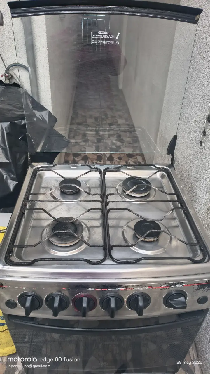 Cocina a gas de 4 quemadores - 1