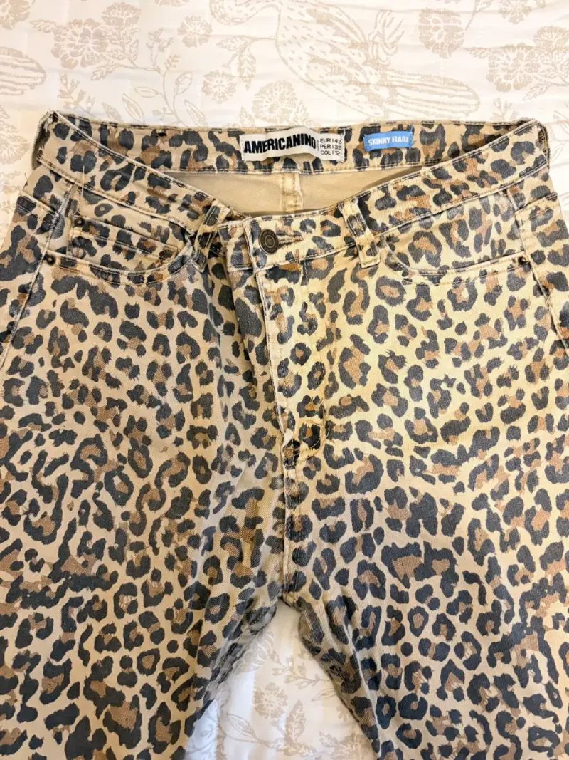 Pantalones tipo leopardo Americanino - 2