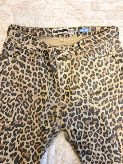 Pantalones tipo leopardo Americanino - miniatura 2