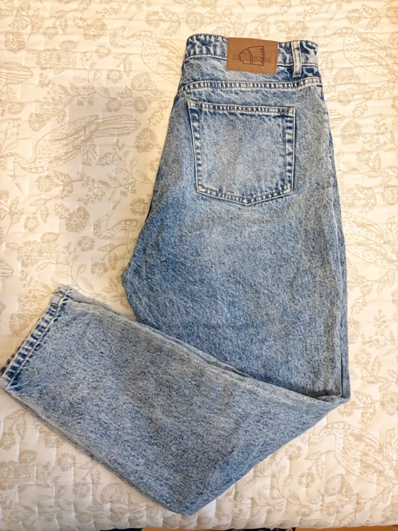 Jeans mom desgastados azul claro - 1
