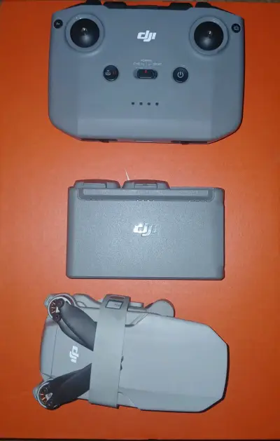 DJI Mini 2 SE Fly More Combo - miniatura 3