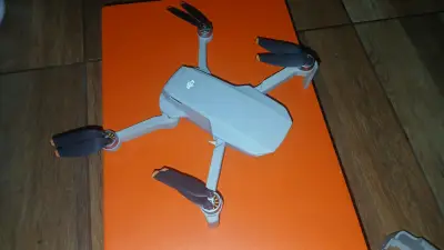 DJI Mini 2 SE Fly More Combo - miniatura 8