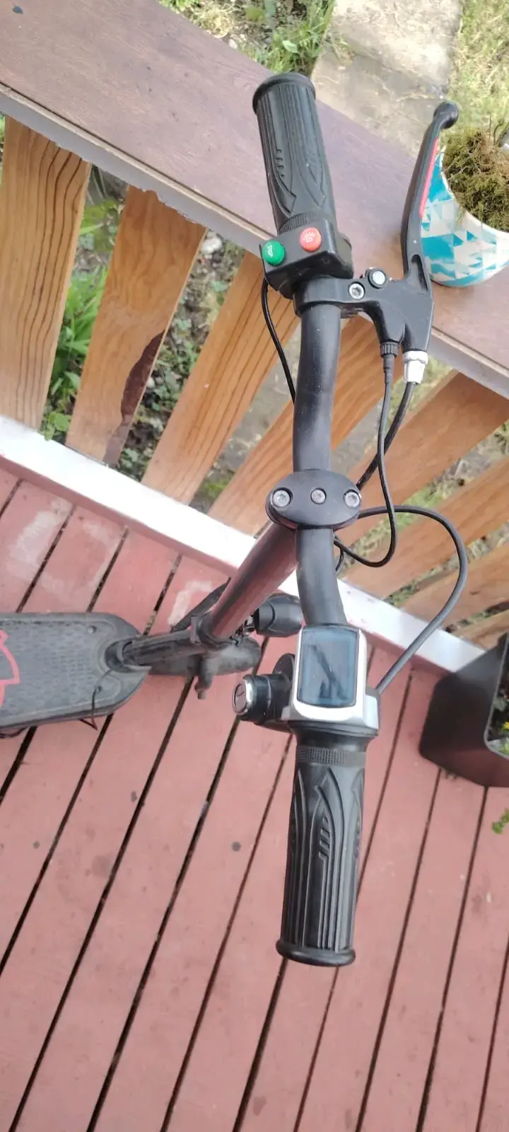 Scooter eléctrico negro con muy poco uso - 2