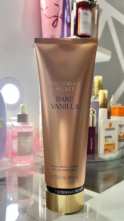 Crema VS Bare Vanilla - miniatura 1