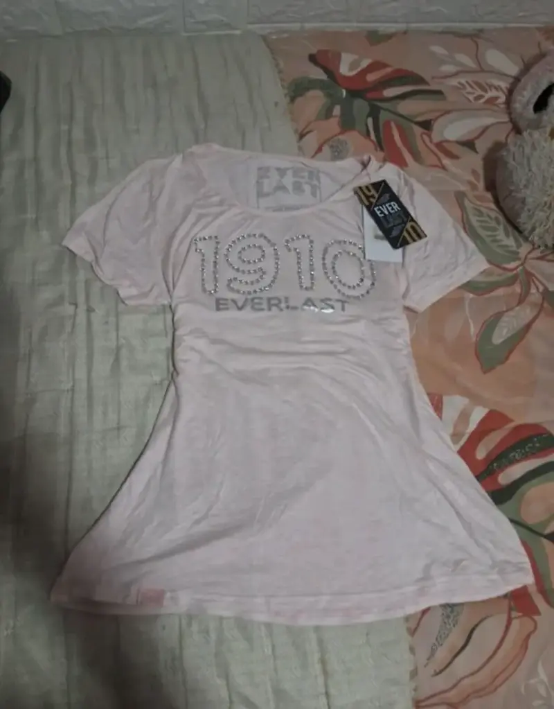 Polera Everlast rosa nueva - 1