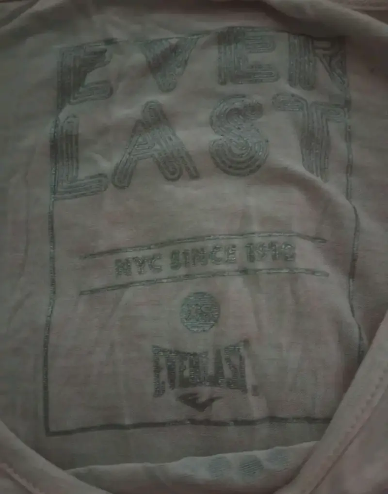 Polera Everlast rosa nueva - 2