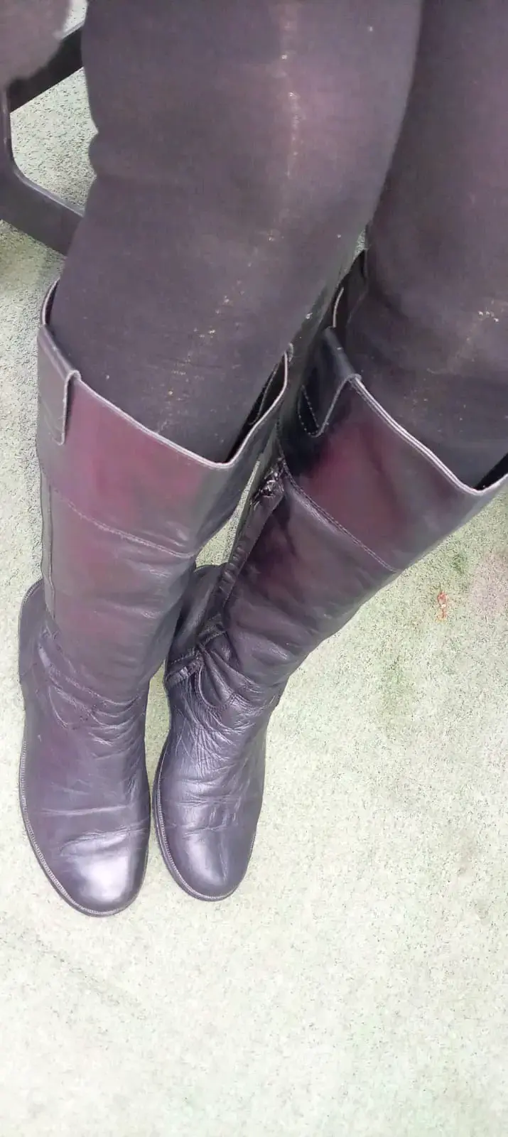 Botas de cuero color negro número 38 - 2