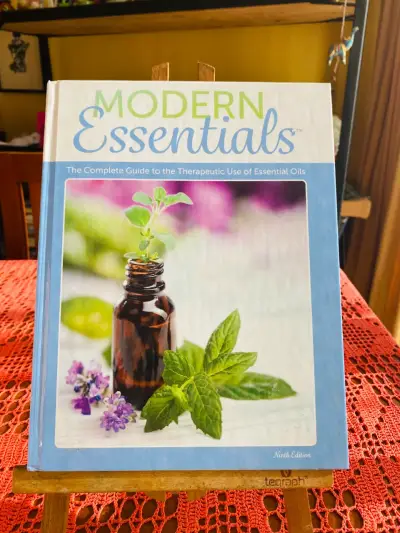 Libro Modern Essentials - miniatura 1