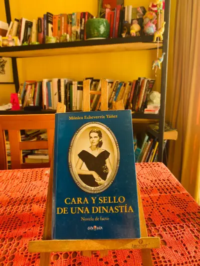 Libro 'Cara y sello de una dinastía' - miniatura 1