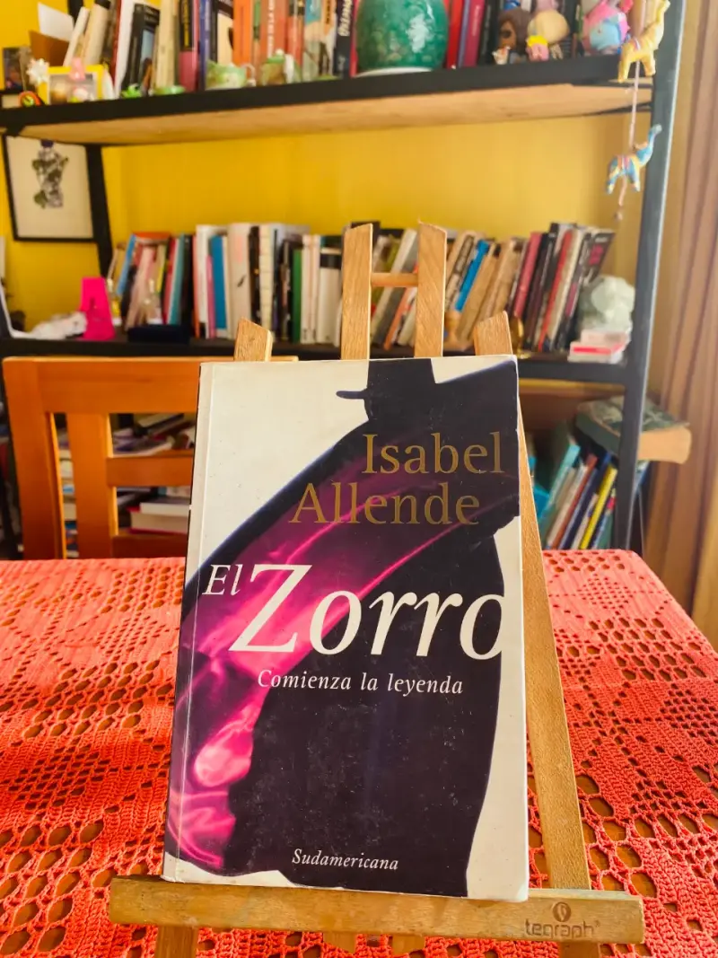 Libro 'El Zorro' Isabel Allende - 1