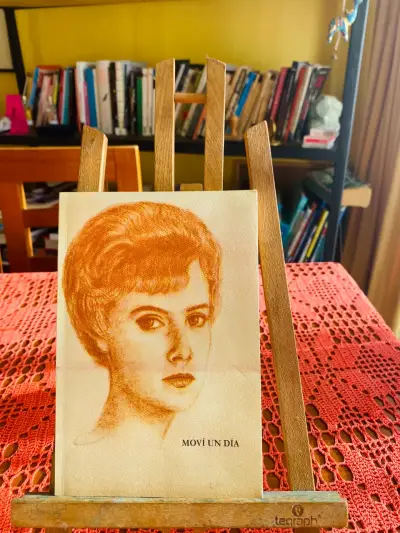 Libro 'Moví Un Día' - miniatura 1