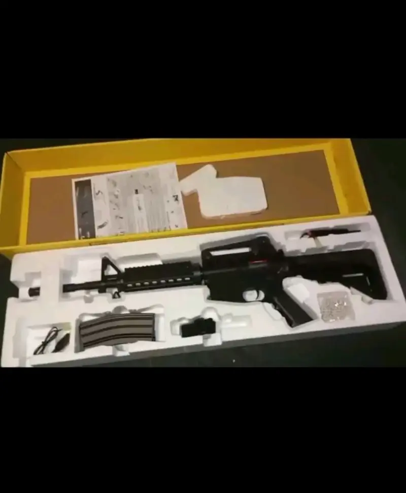 Se vende réplica de airsoft M4