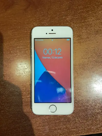 iPhone SE 1ra generación - miniatura 1