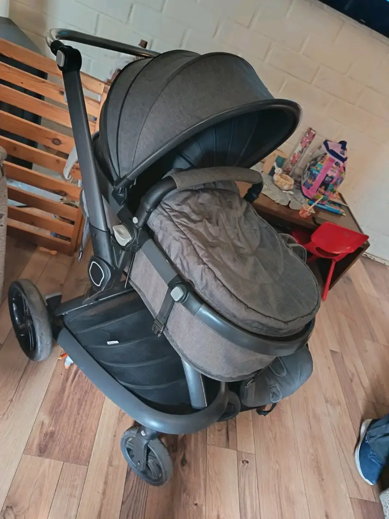 Coche para bebé gris oscuro - 1