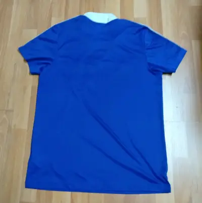 Camiseta conmemorativa universidad de chile - miniatura 2