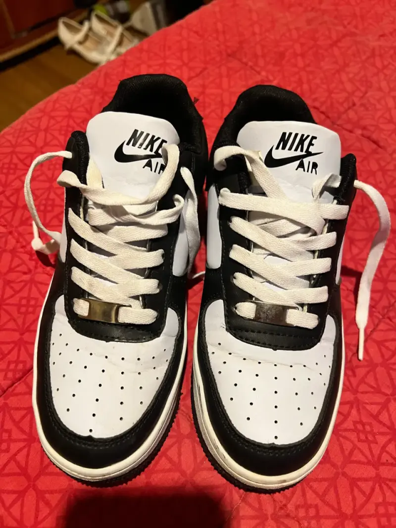 Zapatillas Nike Air blanco y negro