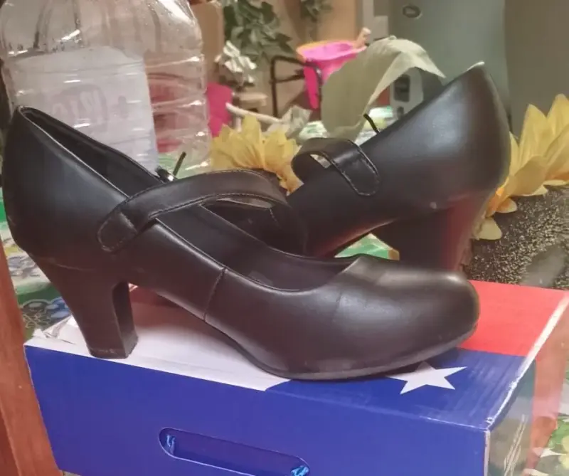 Zapatos negros de tacón medio - 2