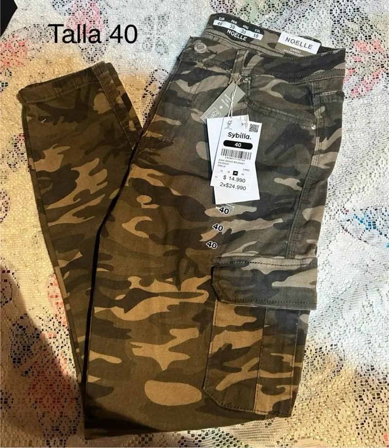Pantalones camuflados talla 40 - 1