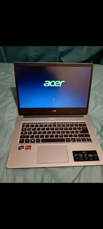 Notebook Acer Aspire 3 con Ryzen - miniatura 1