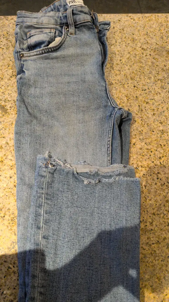 Jeans desgastados azul claro - 1