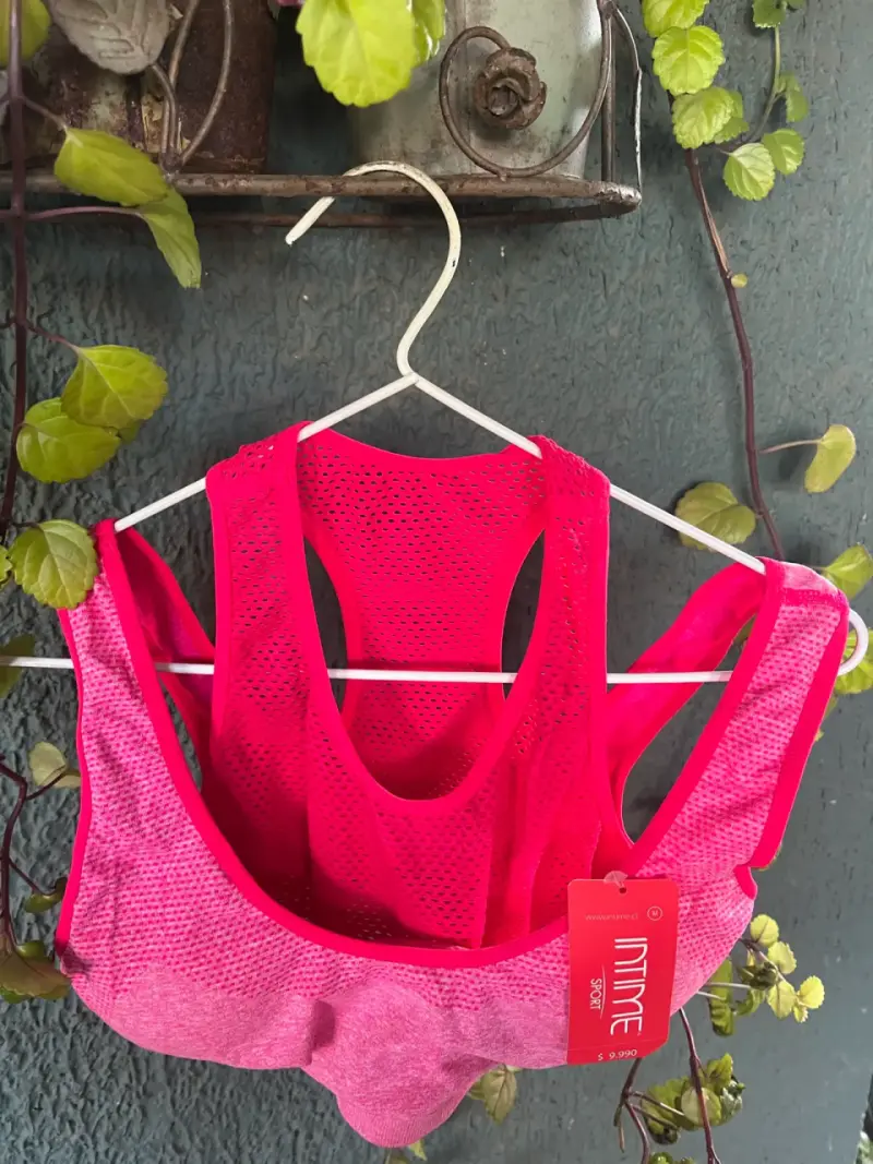 Top deportivo rosa Intime - 2