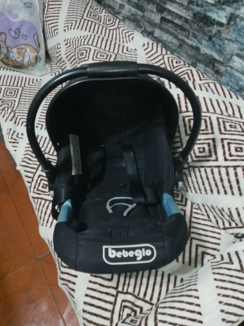 Silla de auto Bebeglo negra - 1