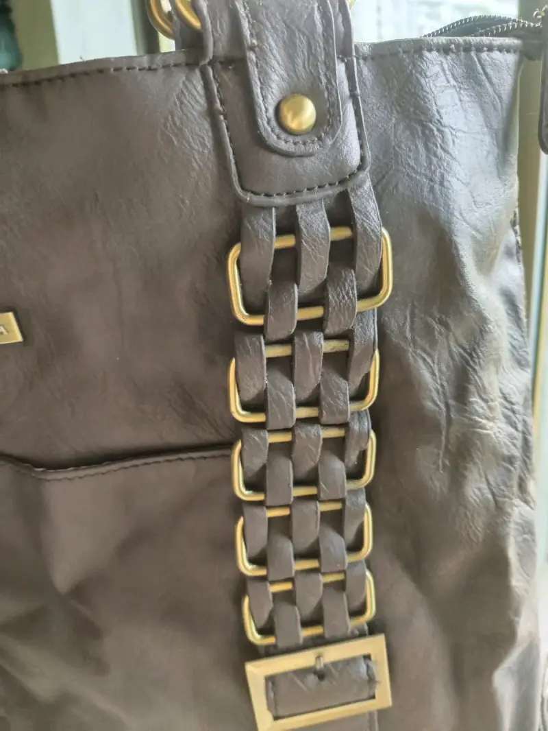 Cartera marrón con hebillas - 2