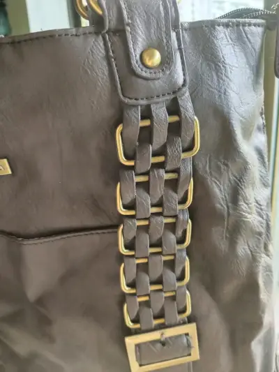 Cartera marrón con hebillas - miniatura 2