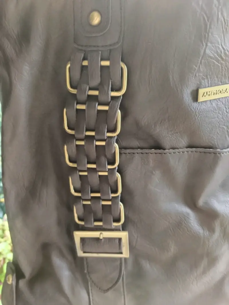 Cartera marrón con hebillas - 5