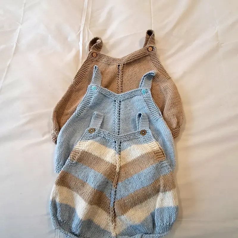 Manta tejida con pompones beige - 4