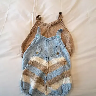 Manta tejida con pompones beige - miniatura 4