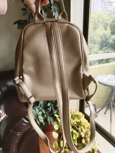 Mochila pequeña beige - miniatura 2