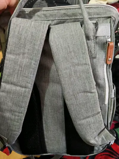 Mochila gris maternal - miniatura 2