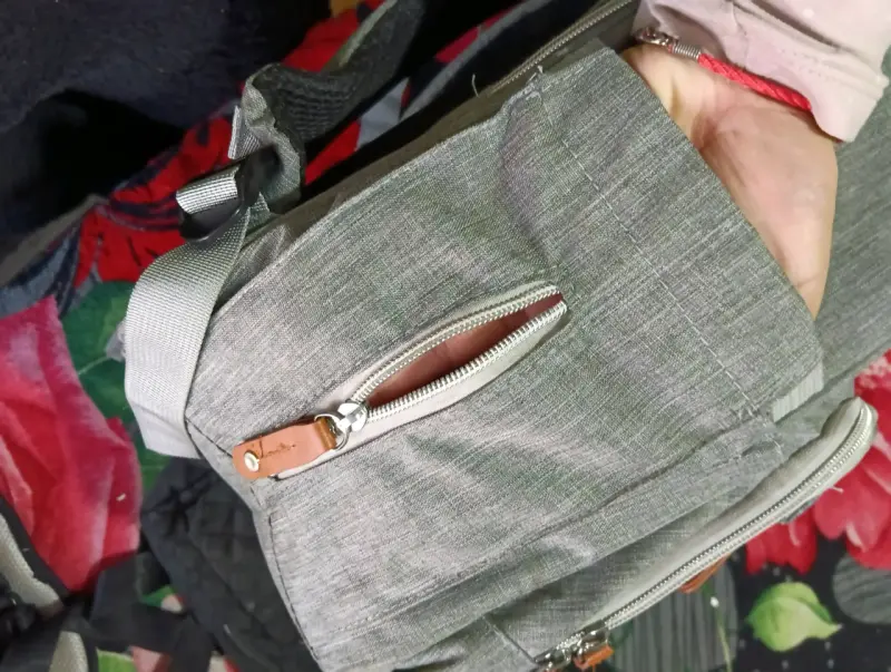 Mochila gris maternal - 4