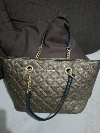 Cartera Calvin Klein metálica - miniatura 1