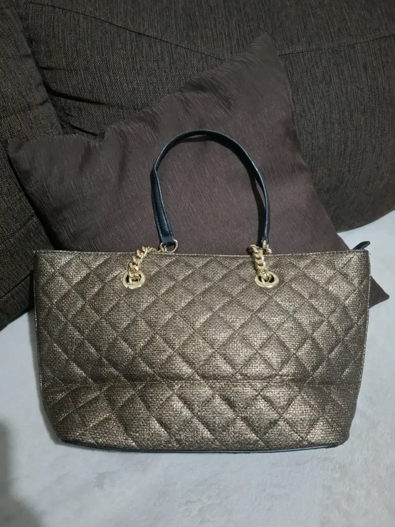 Cartera Calvin Klein metálica - 2