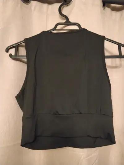 Polera sin mangas negra casual - miniatura 1