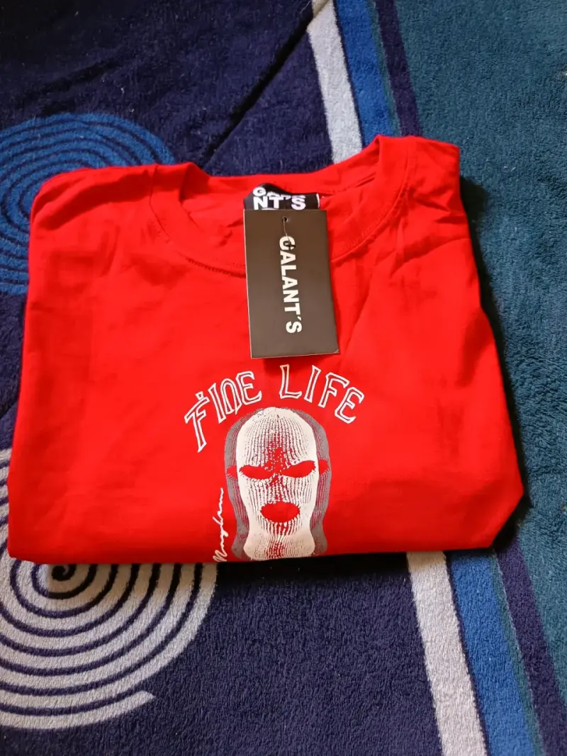 Polera roja 'marca Galaz ' con etiqueta - 1