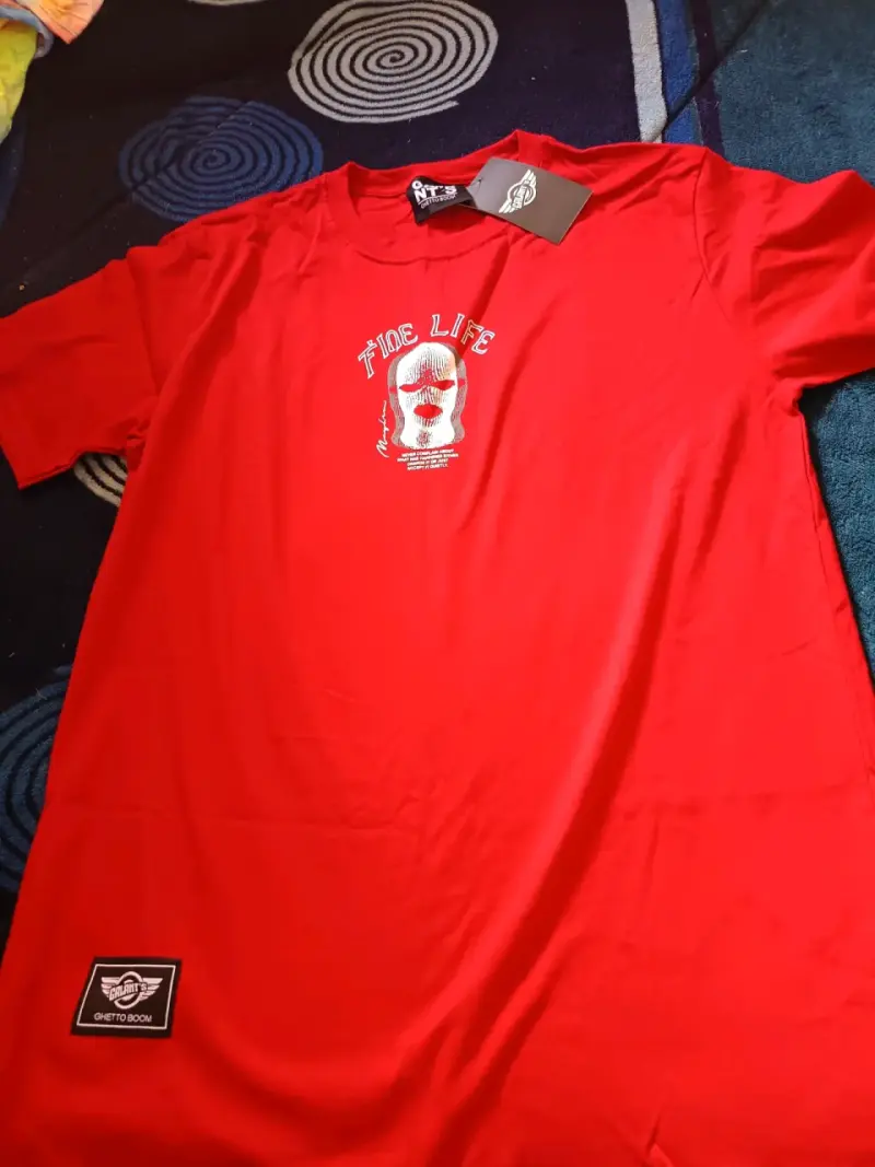Polera roja 'marca Galaz ' con etiqueta - 2
