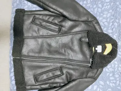 Chaqueta negra con forro de lana - miniatura 1