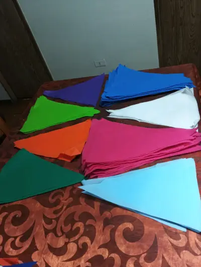 Banderines de tela tnt variados - miniatura 4