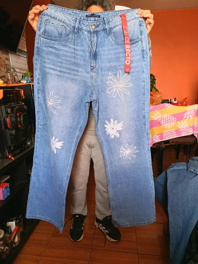 Jeans azules bordados - 2