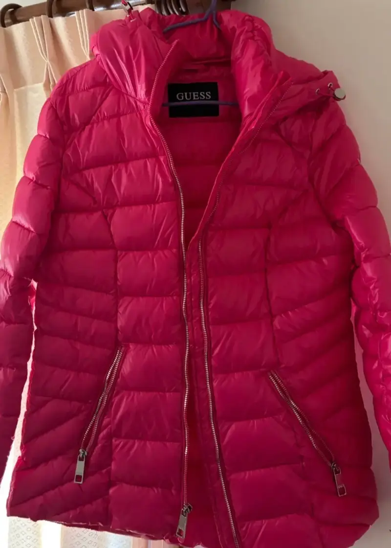 Chaqueta Guess acolchada rosa - 1